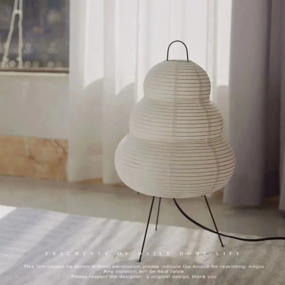 Floor Lamp Tripod - Lâmpada de chão com tripé wabi-sabi